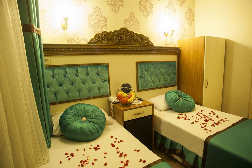 Grand Hurriyet Hotel Istanboel Buitenkant foto