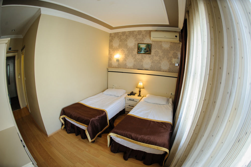 Grand Hurriyet Hotel Istanboel Buitenkant foto
