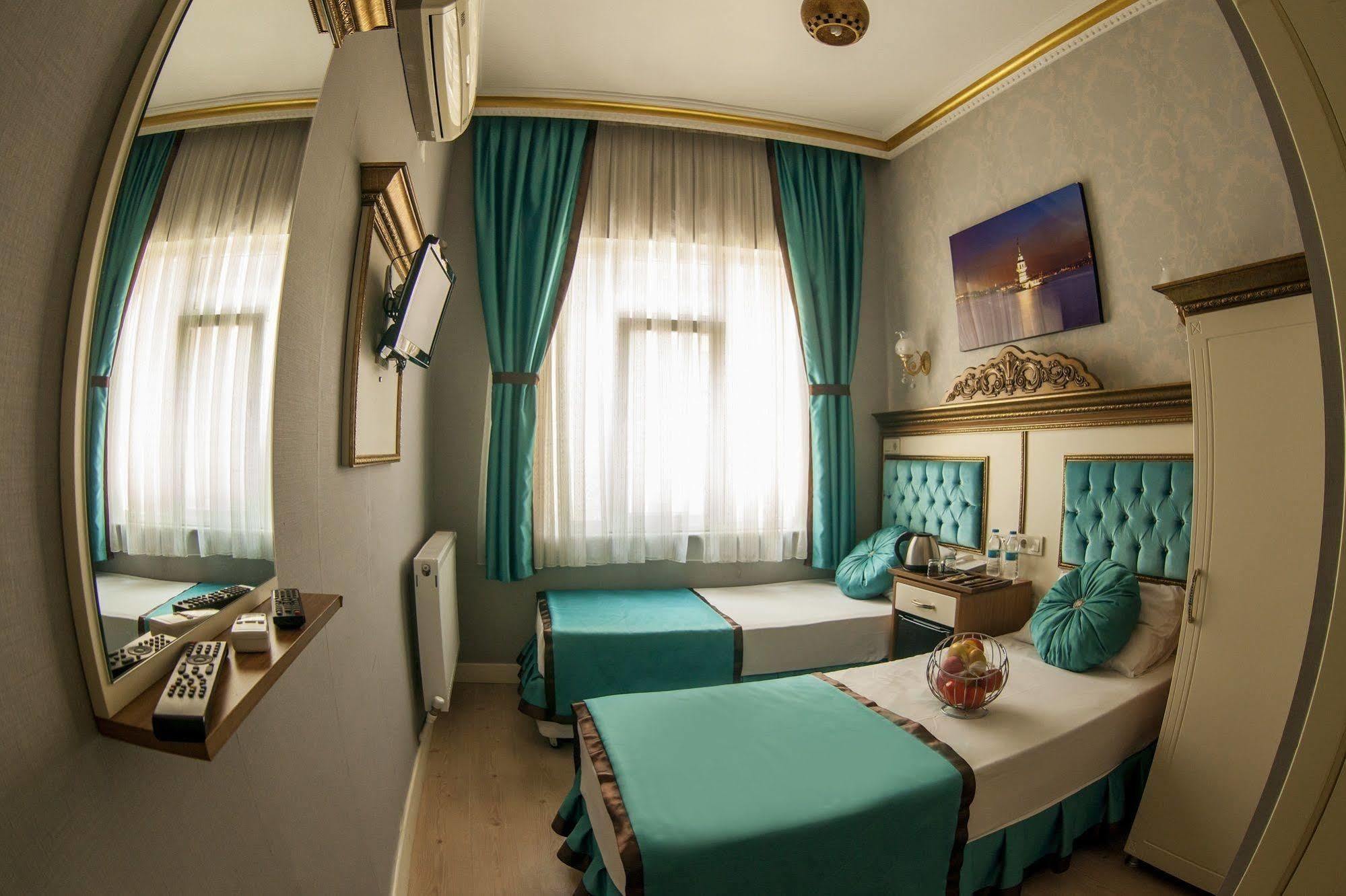 Grand Hurriyet Hotel Istanboel Buitenkant foto