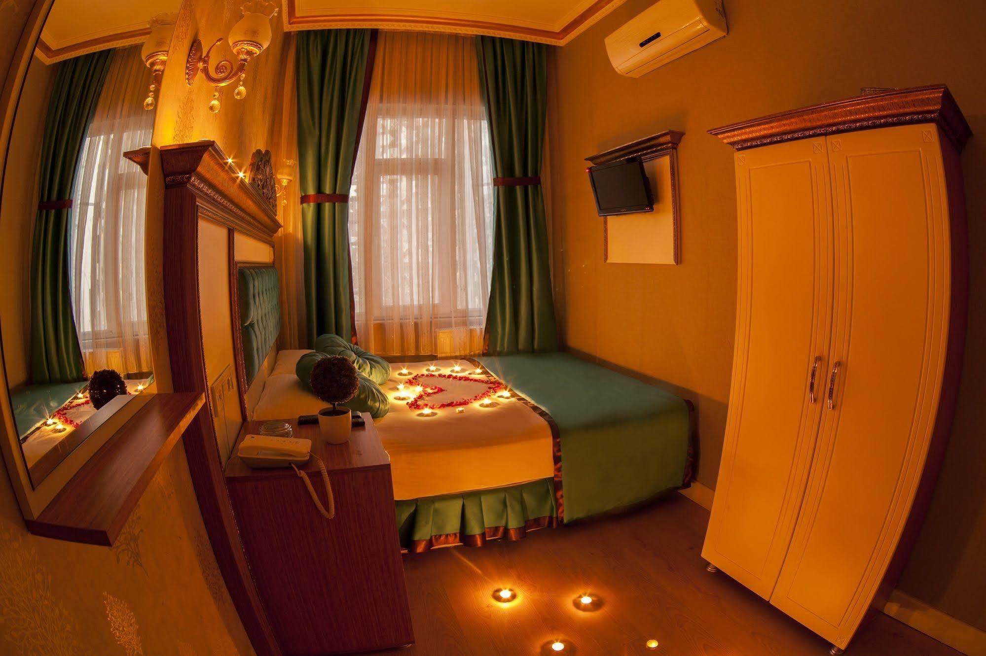 Grand Hurriyet Hotel Istanboel Buitenkant foto