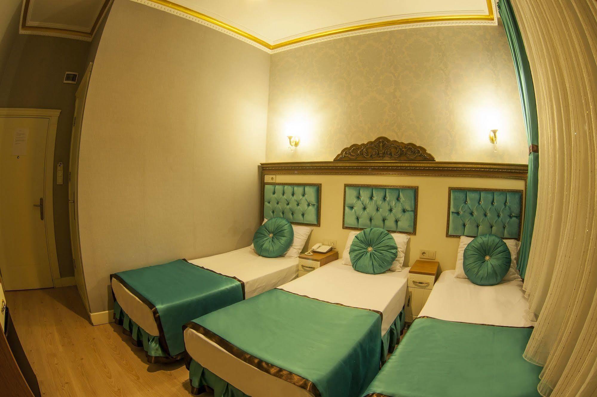 Grand Hurriyet Hotel Istanboel Buitenkant foto
